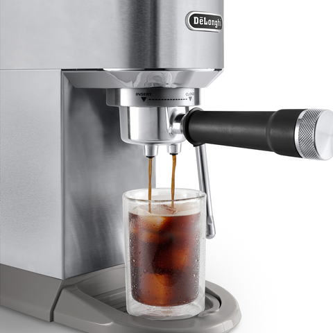 Machine à espresso compacte Dedica Duo Cold Brew acier inoxydable – De'Longhi