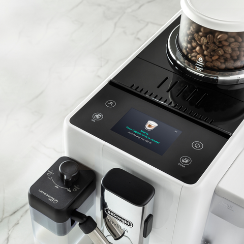 Machine à café automatique Rivelia blanche arctique - De'Longhi