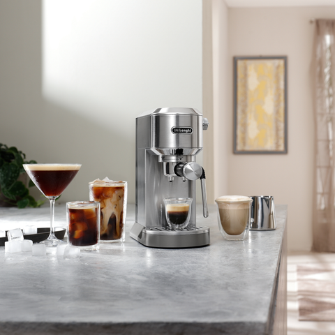 Machine à espresso compacte Dedica Duo Cold Brew acier inoxydable – De'Longhi